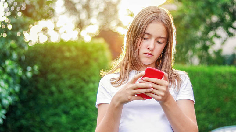 Teen perspective: health messages and social media